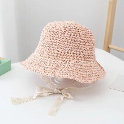 Chic Straw Baby Girl Hat: Elegant Summer Accessory with a Lace Bow Detail 
